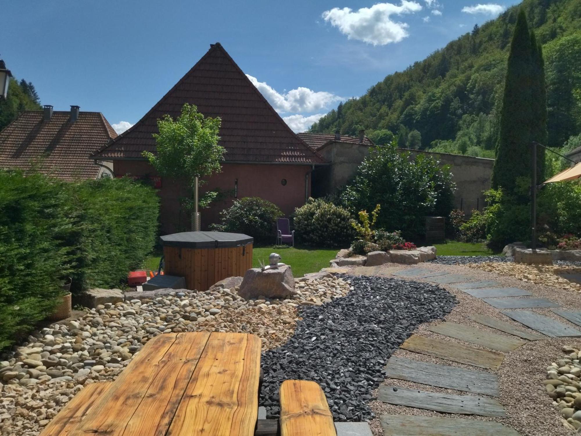 Le Soleil Bed & Breakfast Wildenstein Exterior photo